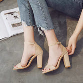 Talons carrés élégants en faux nubuck